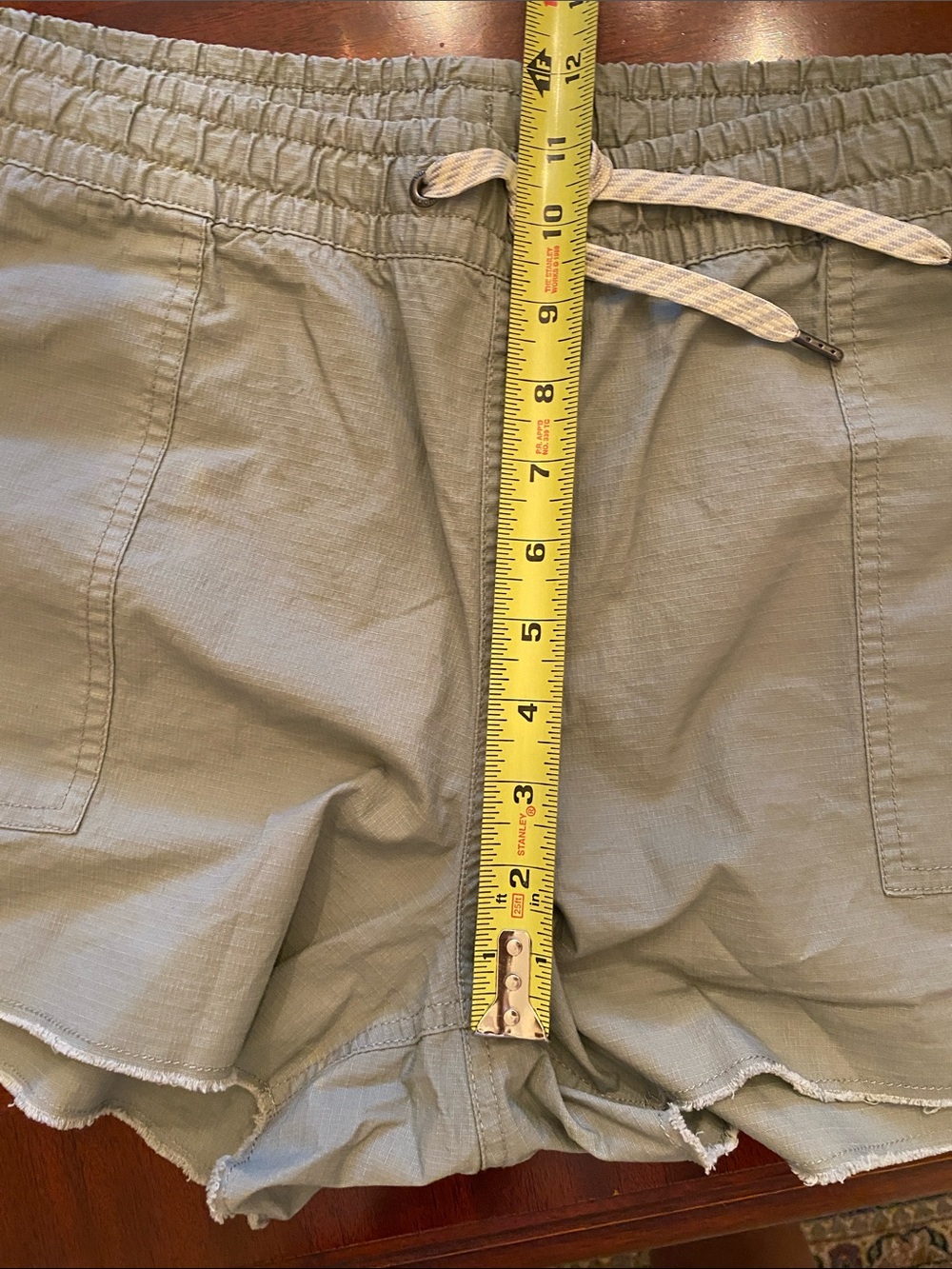 Vuori Women's Vintage Ripstop Drawstring Utility Shorts in Eucalyptus XL - Picture 9 of 16